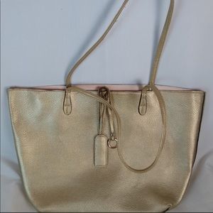 Street level reversible tote